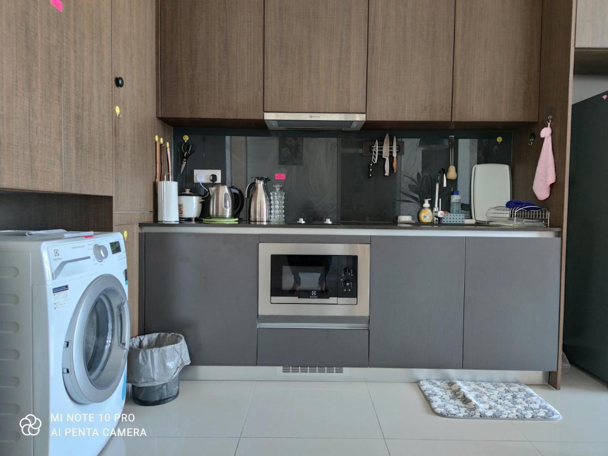 Kumkum Homestay Studio Nusajaya  Bagian luar foto