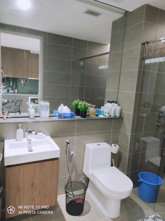 Kumkum Homestay Studio Nusajaya  Bagian luar foto