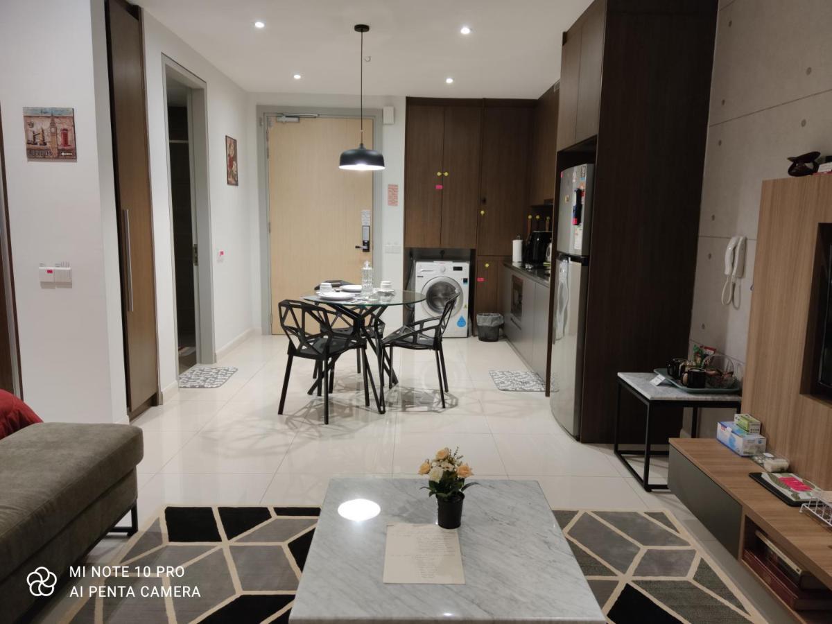 Kumkum Homestay Studio Nusajaya  Bagian luar foto