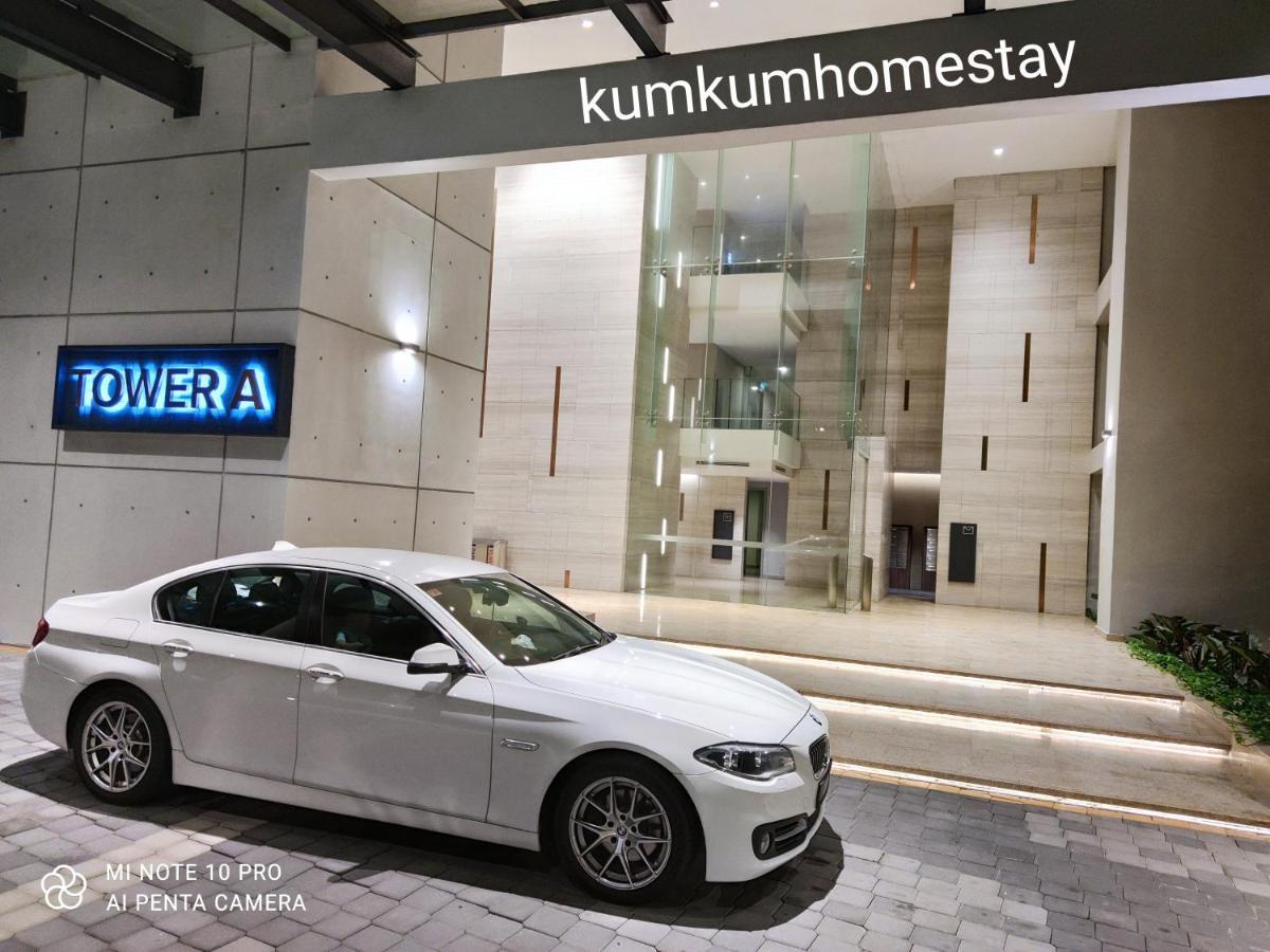 Kumkum Homestay Studio Nusajaya  Bagian luar foto