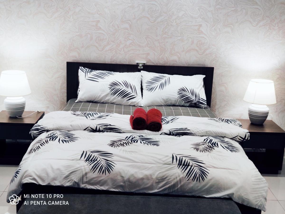Kumkum Homestay Studio Nusajaya  Bagian luar foto